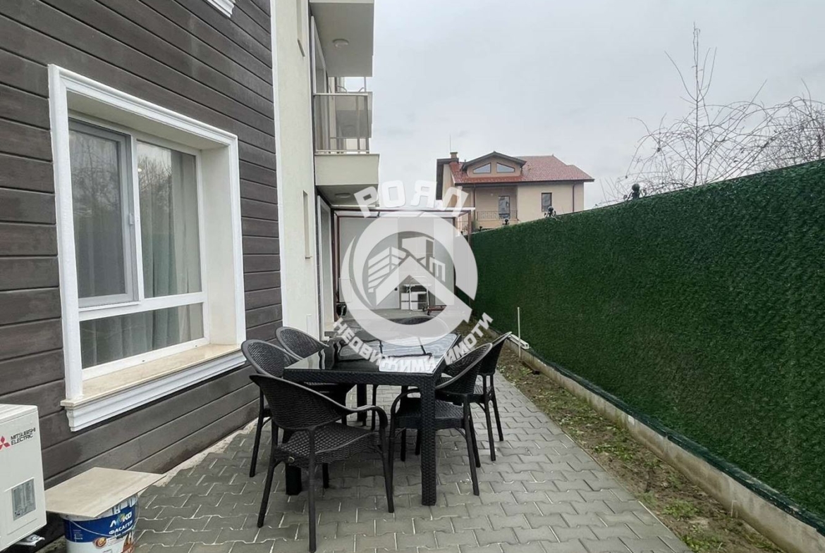 Роял имоти предлага етаж от луксозна сграда под наем,гр Пловдив;кв Остромила - 0