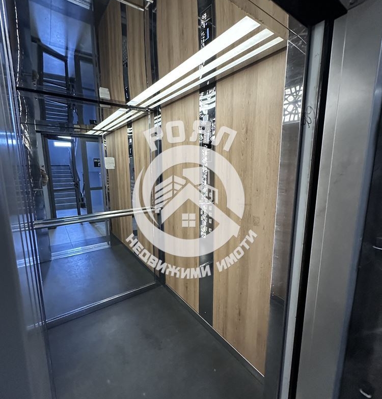 Роял Имоти продава Ексклузивно луксозен, тристаен апартамент в Томов плаза, Тракия, Пловдив - 0