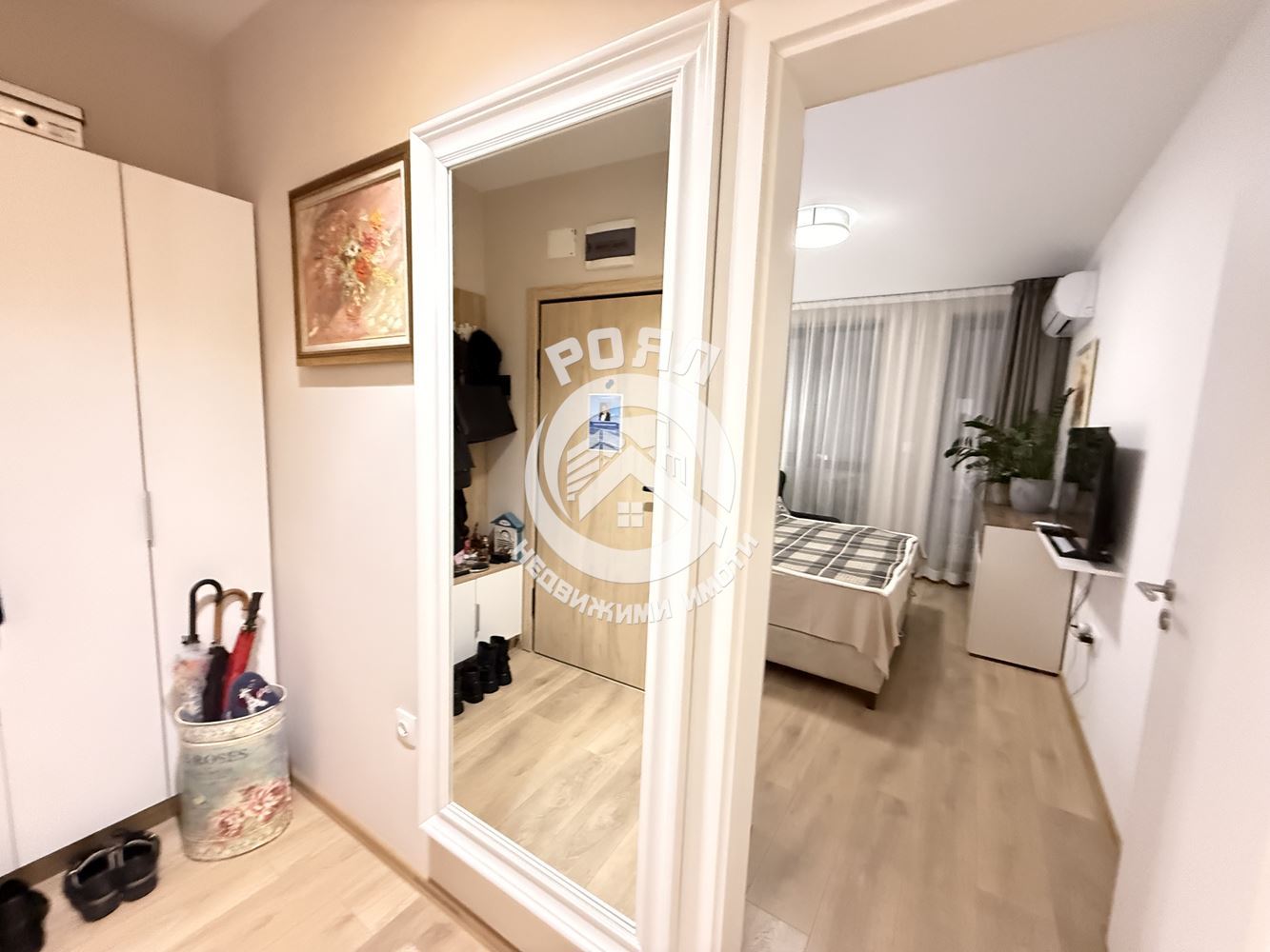 Роял имоти продава напълно обзаведн двустаен апартамент Център,Пловдив - 0