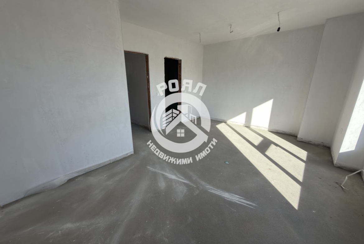 Роял Имоти продава двуетажна къща пред Акт 16 в с. Първенец - 0