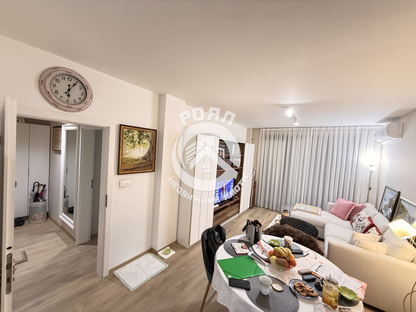 Роял имоти продава напълно обзаведн двустаен апартамент Център,Пловдив - 0