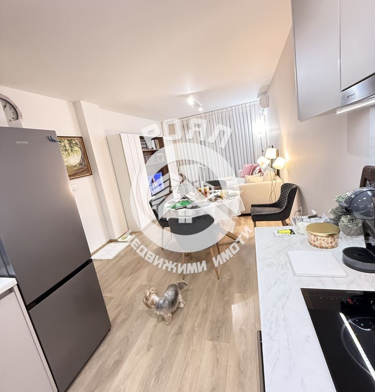 Роял имоти продава напълно обзаведн двустаен апартамент Център,Пловдив - 0