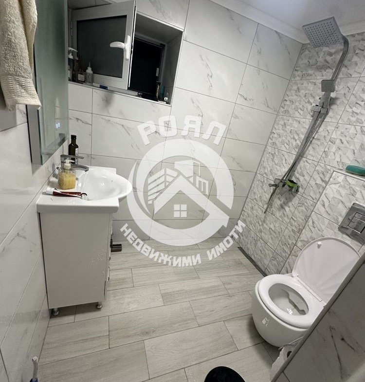 Роял имоти продава триетажна къща , гр.Куклен, обл.Пловдив - 0