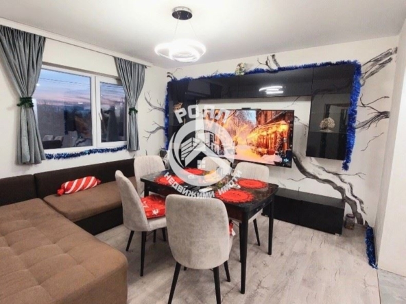 Роял Имоти продава самостоятелна къща в с.Цалапица - 0