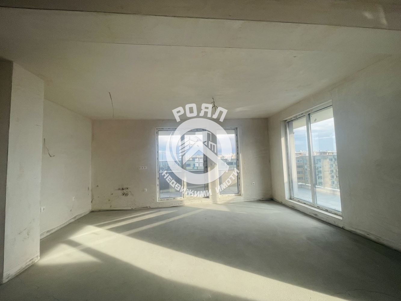 Роял имоти продава 3-стаен апартамент,гр Пловдив,кв Тракия - 0