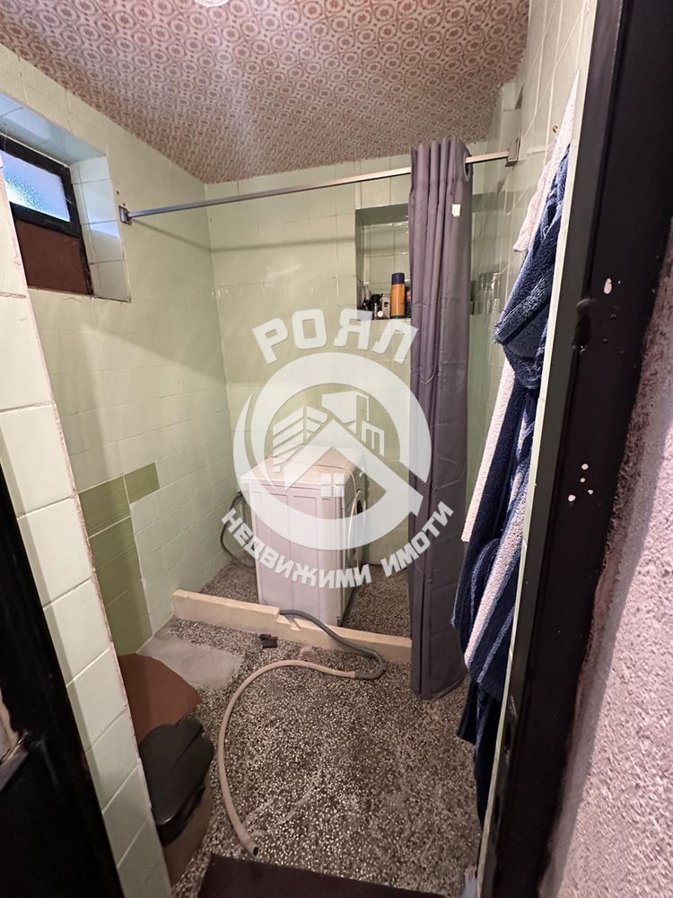 Роял Имоти продава двуетажна къща в село Брестовица - 0