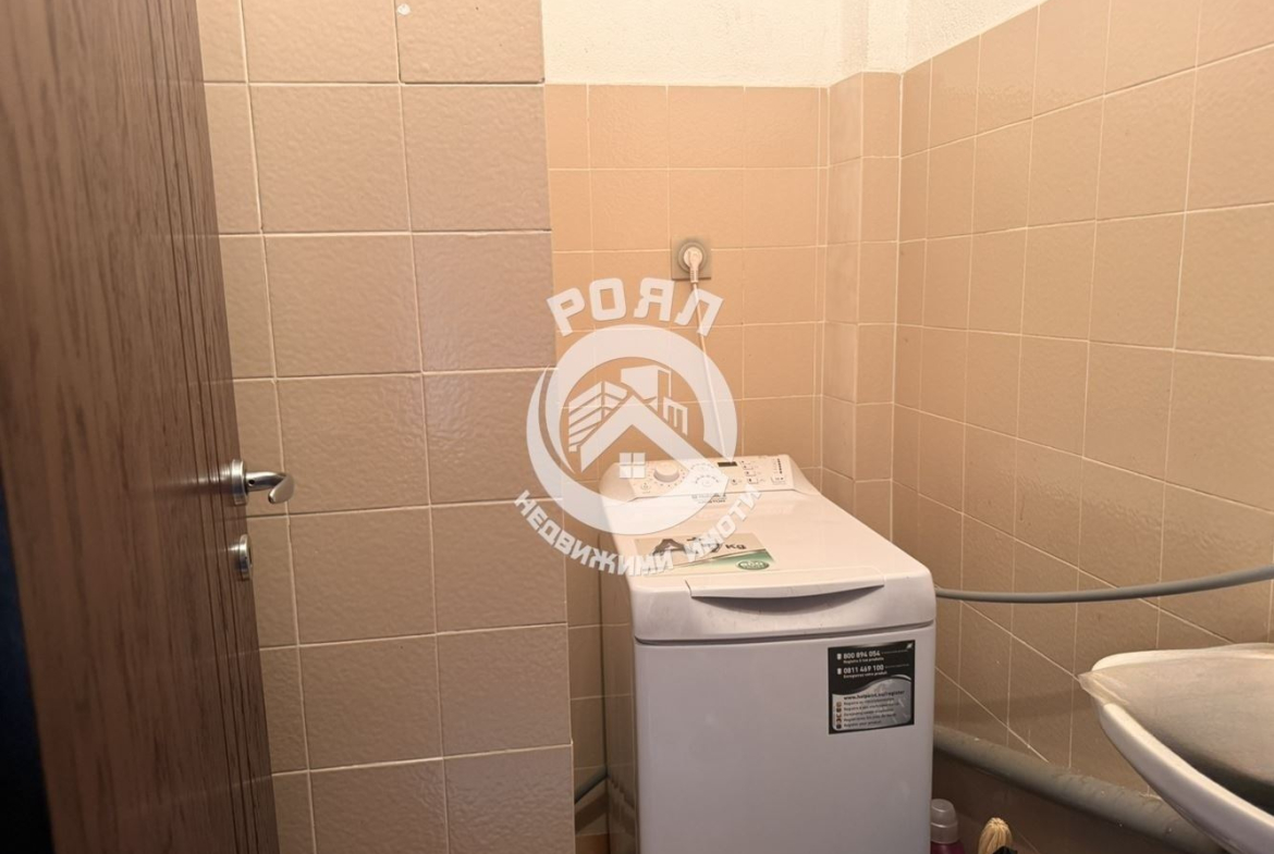 Роял имоти продава Ексклузивно тристаен апартамент в гр. Садово - 0