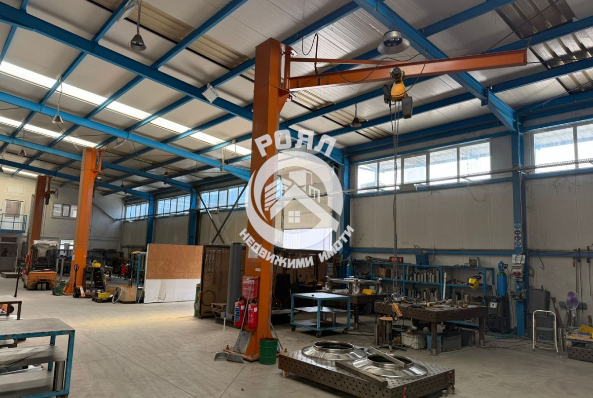 Роял имоти продава Промишлени имоти в гр Куклен - 0