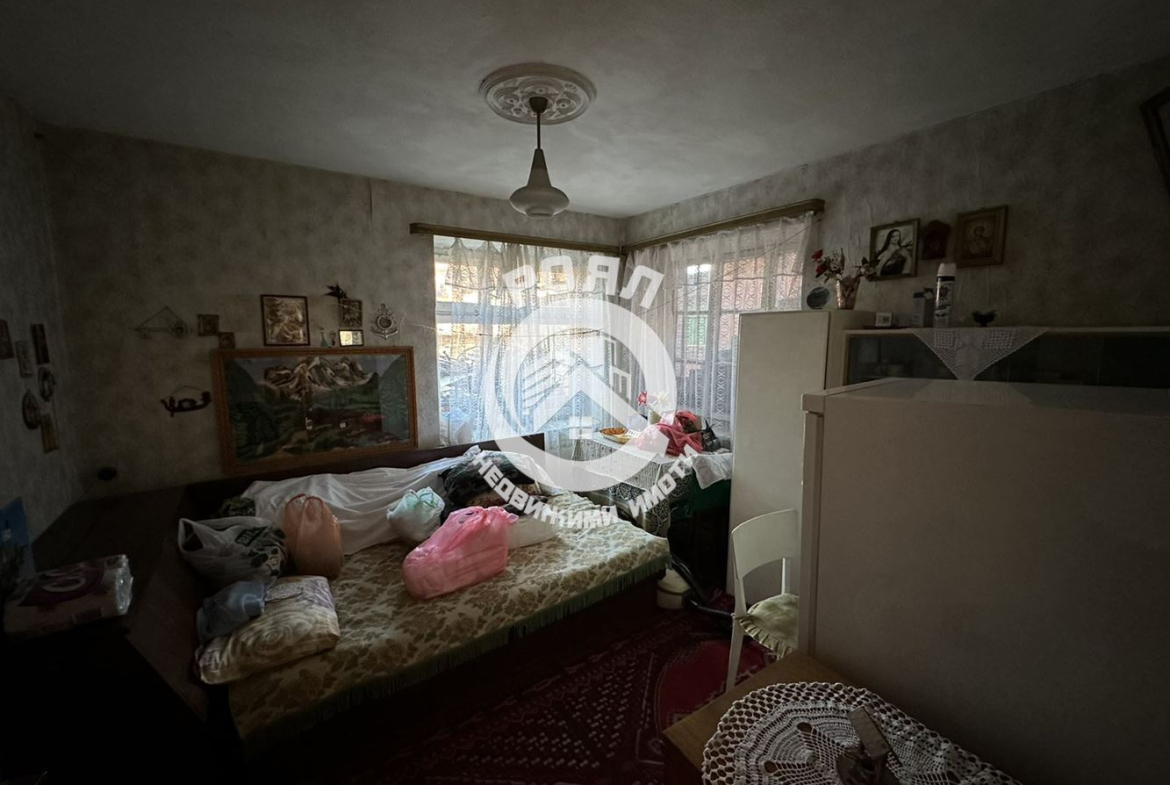 Роял Имоти продава двуетажна къща в гр.Стамболийски - 0