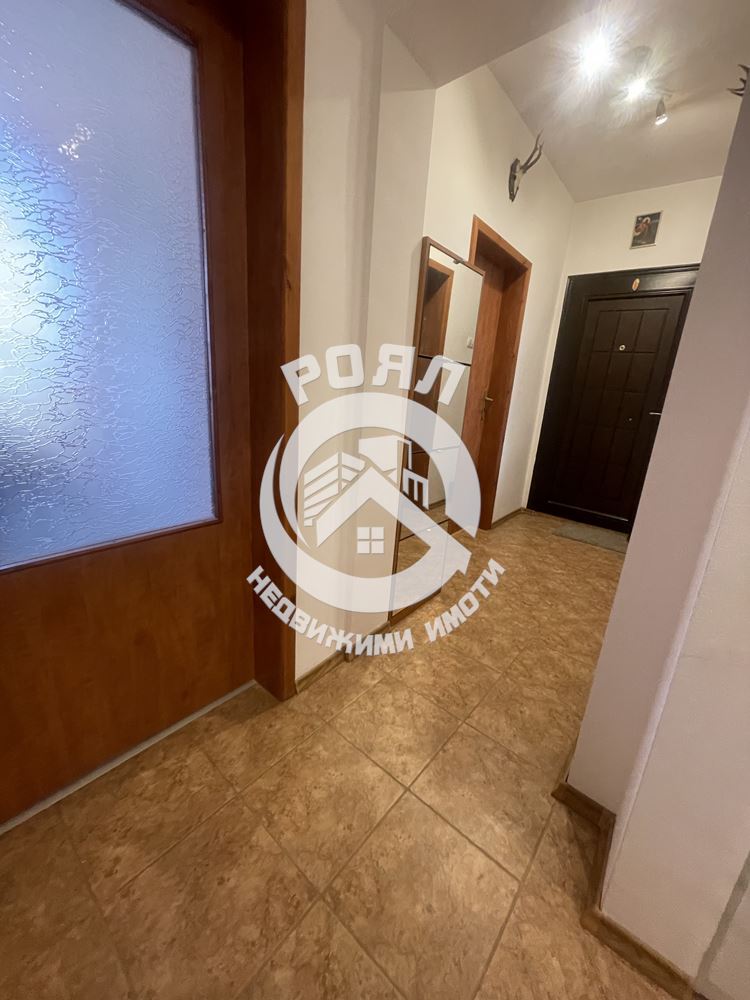 Роял имоти продава ЕКСКЛУЗИВНО тристаен апартамент, кв.Прослав!!!Напълно обзаведен!!!С Гараж и Паркомясто!!! - 0