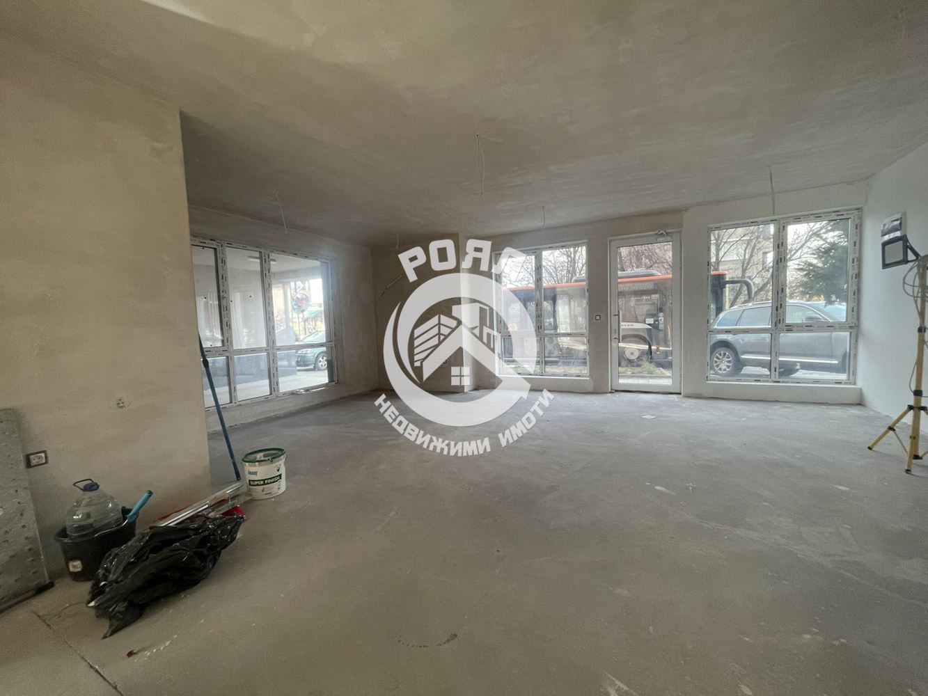 Роял имоти отдава под наем офис помещение, Пловдив, кв. Тракия - 0