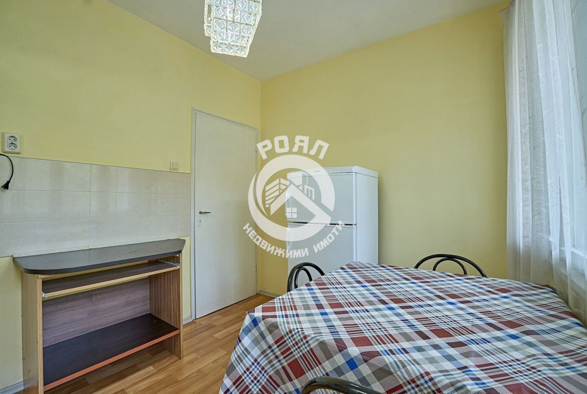 Роял имоти предлага под наем 2-стаен апартамент,Гр.Пловдив,Център - 0