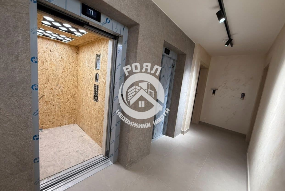 Роял имоти продава двустаен апартамент, с акт 16, комплекс от затворен тип, Тракия, Пловдив - 0