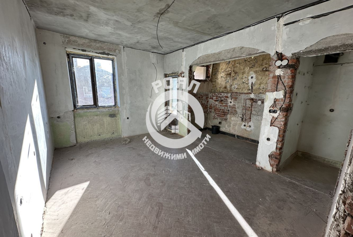 Роял имоти продава Ексклузивно двустаен апартамент в гр.Стамболийски - 0