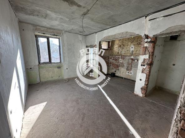 Роял имоти продава Ексклузивно двустаен апартамент в гр.Стамболийски - 0