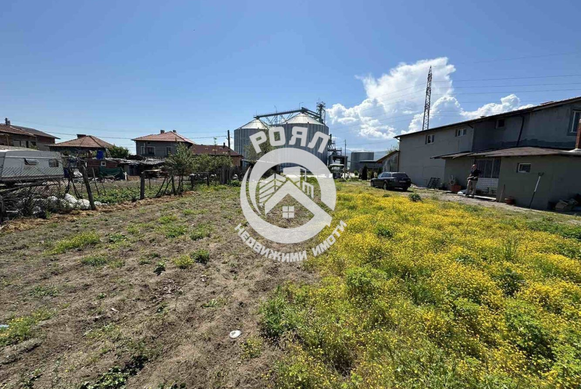 Роял Имоти продава парцел в с. Йоаким Груево - 0