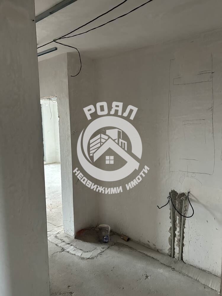 Роял Имоти продава тристаен апартамент в кв.Кършияка - 0