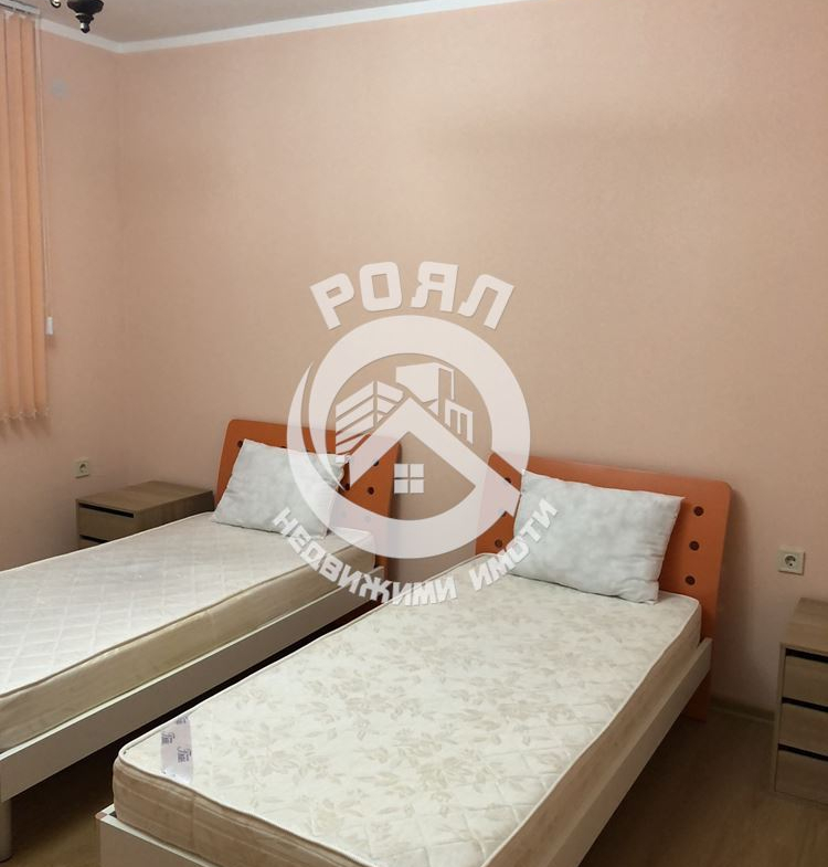 Роял имоти продава тристаен апартамент в гр.Първомай - 0