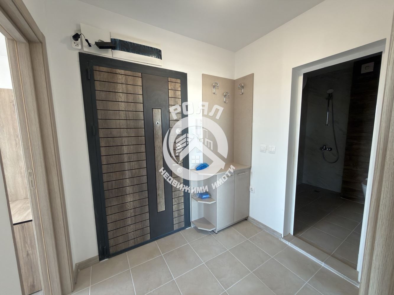 Роял Имоти отдава под наем тристаен апартамент в кв.Беломорски, Пловдив - 0