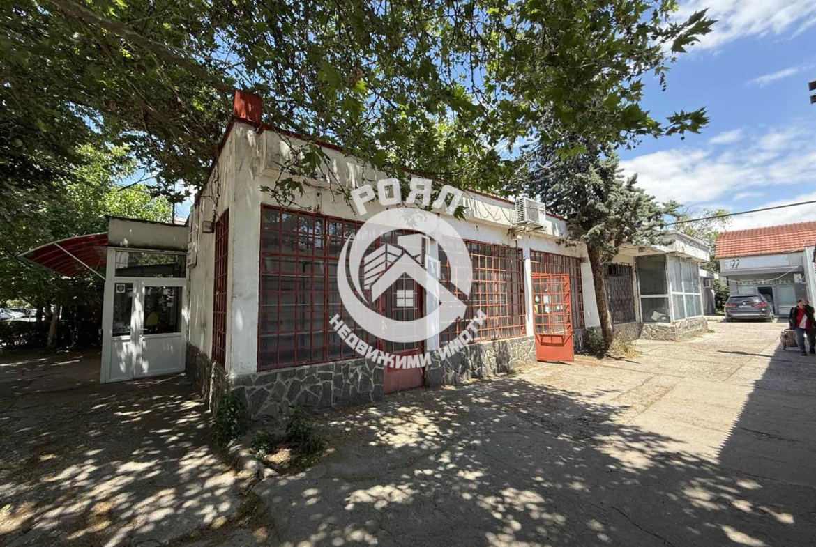 Роял Имоти продава Ексклузивно магазин в жк Тракия,гр.Пловдив - 0