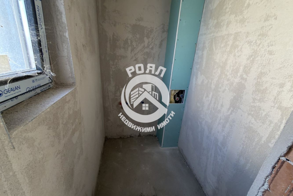 Роял Имоти продава двуетажна къща пред Акт 16 в с. Първенец - 0