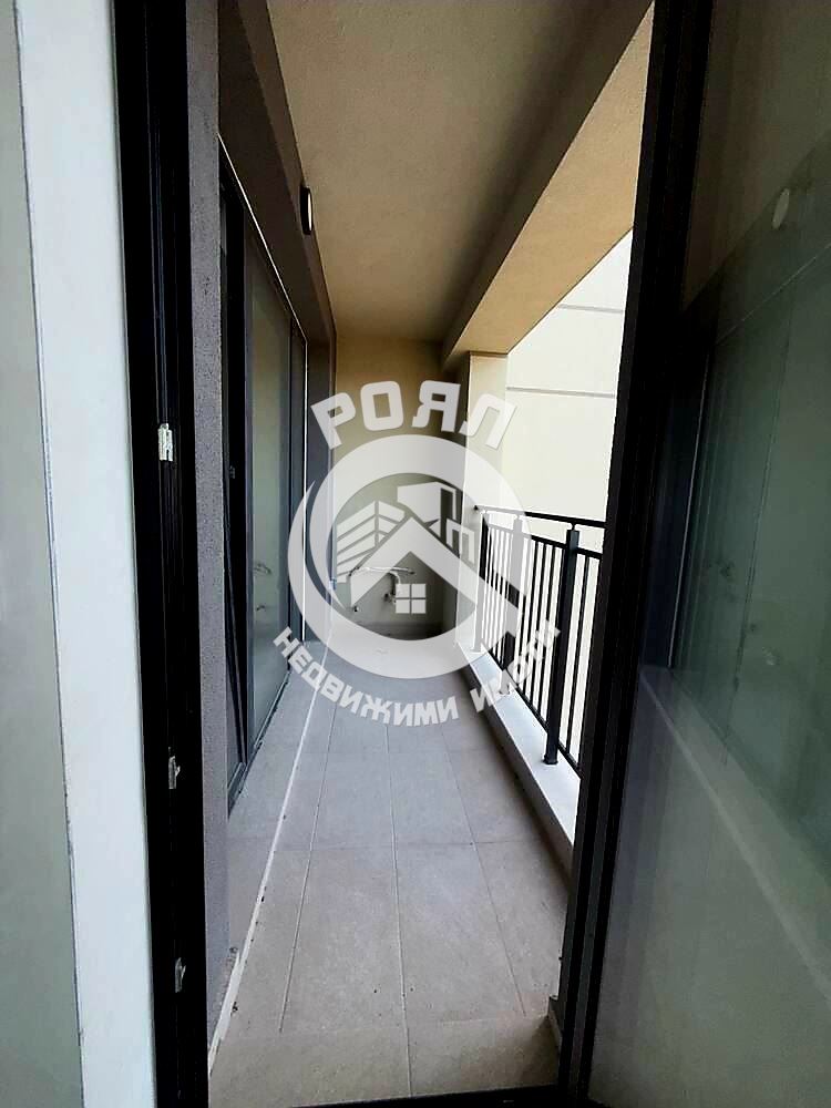 Роял имоти продава двустаен апартамент, Тракия, Пловдив - 0