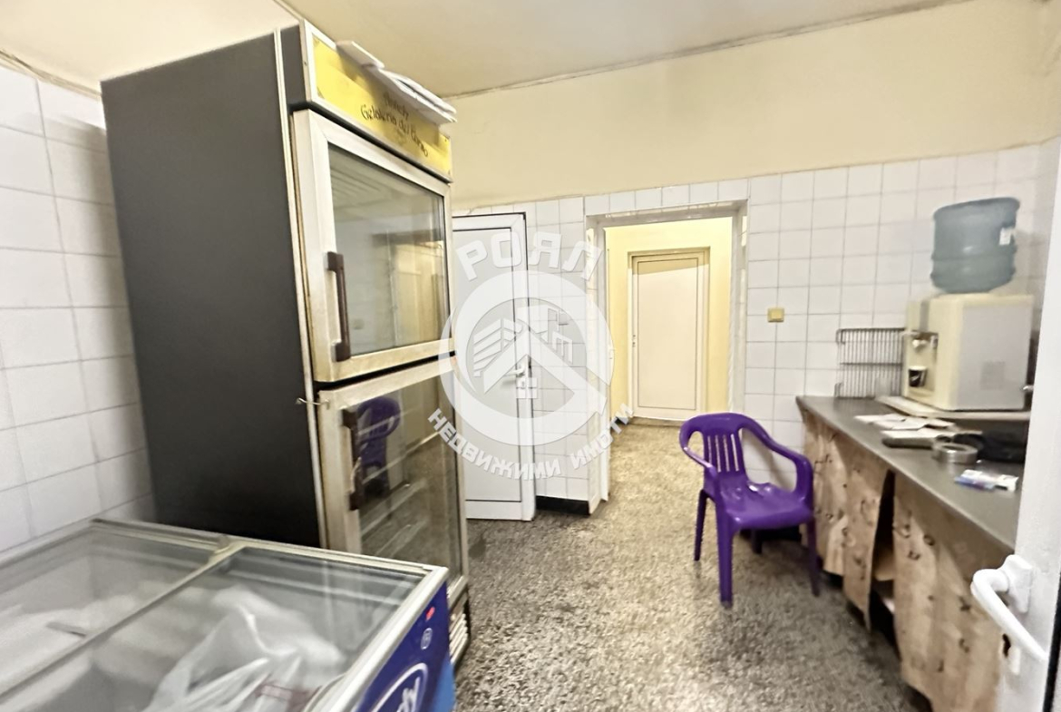 Роял Имоти отдава под наем оборудвана сладкарница в кв. Христо Смирненски, Пловдив - 0