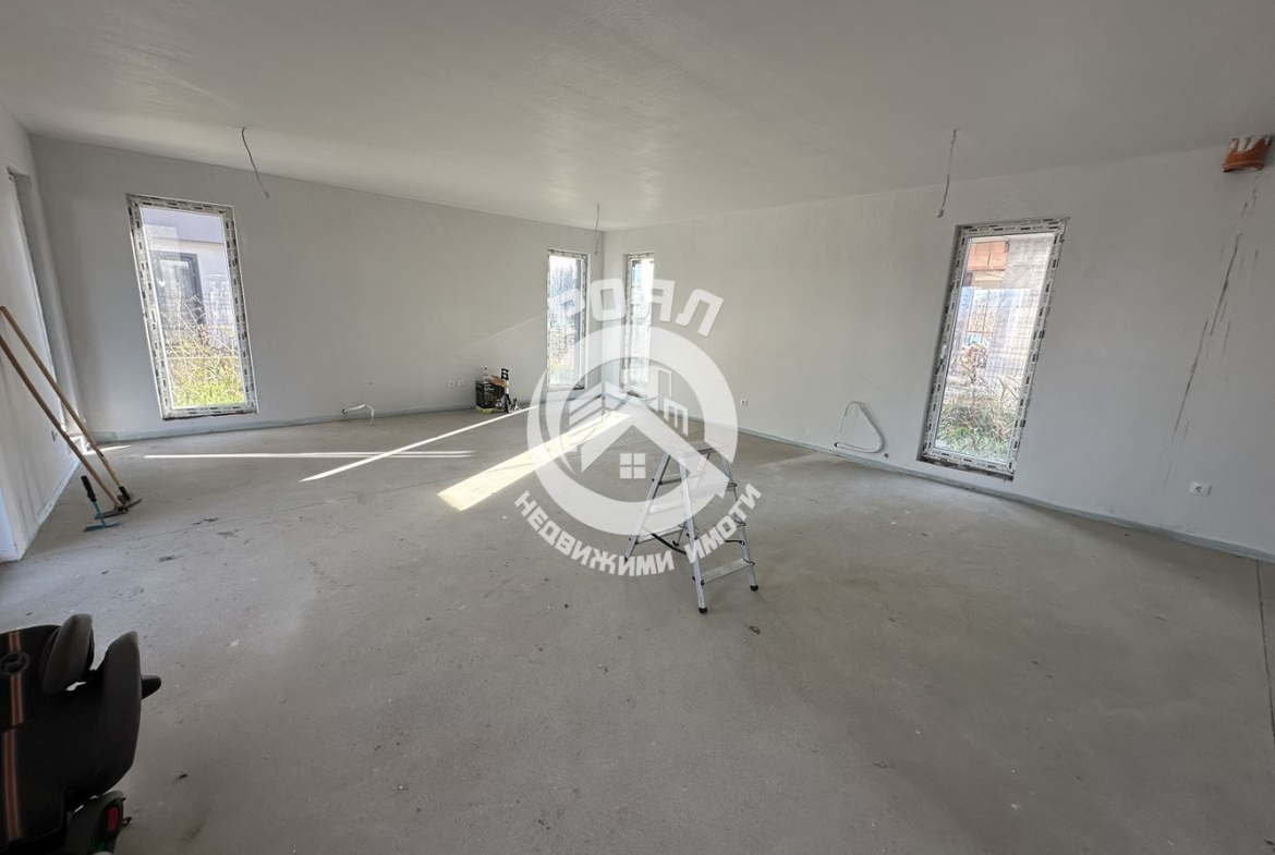 Роял Имоти продава Ексклузивно двуетажна къща в Беломорски, Пловдив - 0