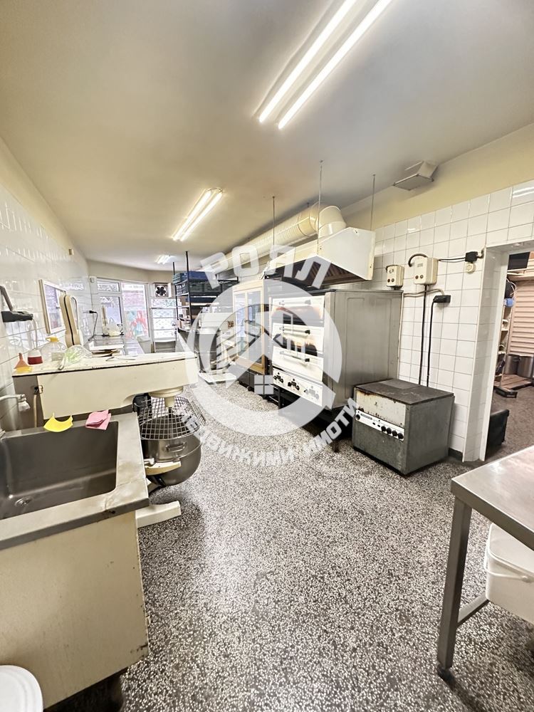 Роял Имоти отдава под наем оборудвана сладкарница в кв. Христо Смирненски, Пловдив - 0