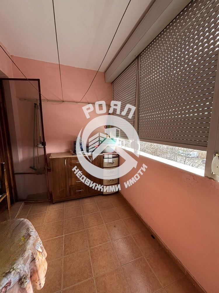 Роял Имоти продава ЕКСКЛУЗИВНО двустаен апартамент с три отделни помещения в кв. Южен, Пловдив - 0