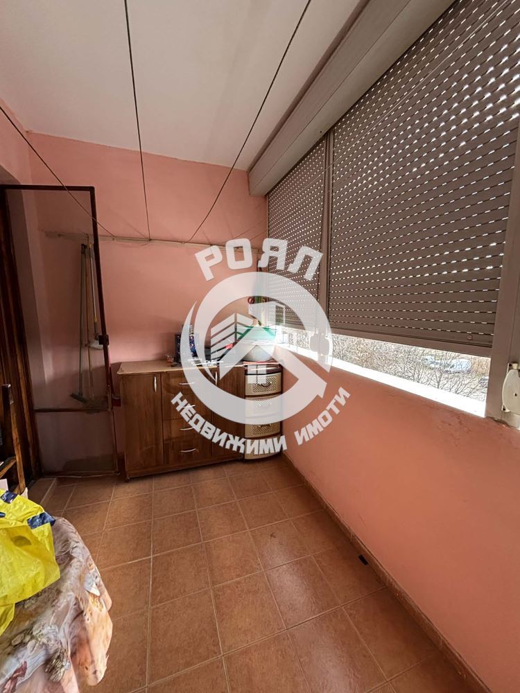 Роял Имоти продава ЕКСКЛУЗИВНО двустаен апартамент с три отделни помещения в кв. Южен, Пловдив - 0