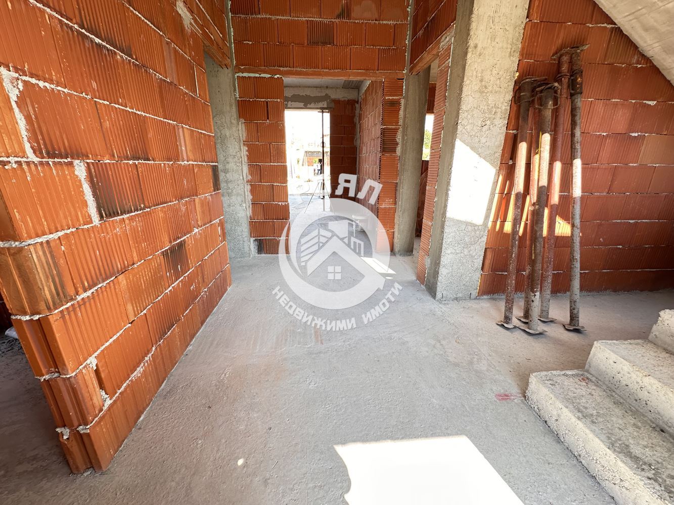 Роял Имоти продава две къщи пред Акт 14 в село Бенковски ,Пловдив - 0