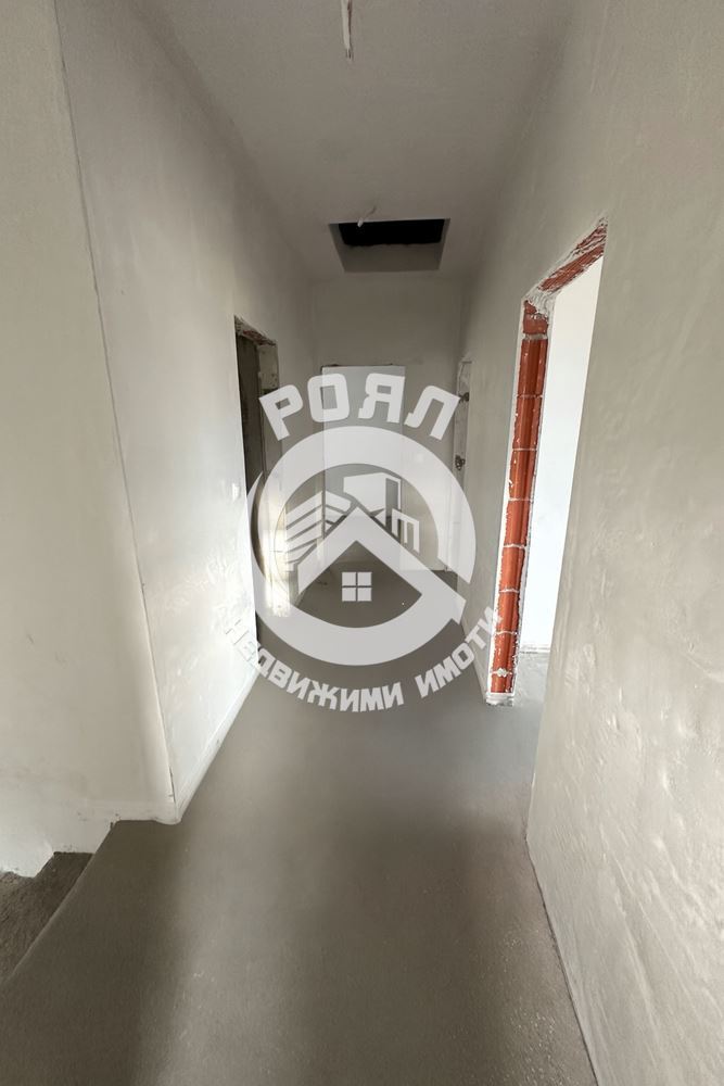 Роял Имоти продава Ексклузивно две двуетажни къщи в гр.Стамболийски - 0