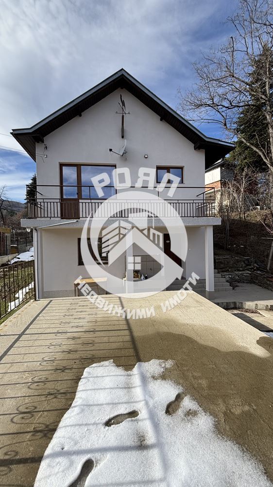 Роял имоти продава двуетажна къща в с.Гълъбово, област Пловдив - 0