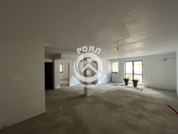 Роял имоти продава ЕКСКЛУЗИВНО тристаен апартамент, с Акт 16, Кършияка, до Новотел Пловдив - 0