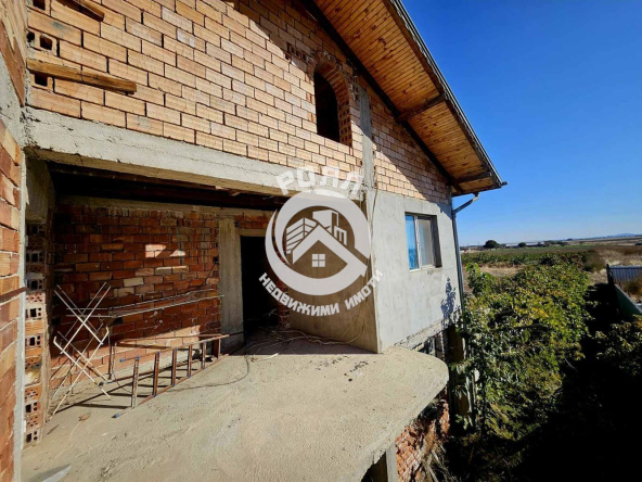 Роял имоти продава УПИ със сгради в с. Цалапица - 0