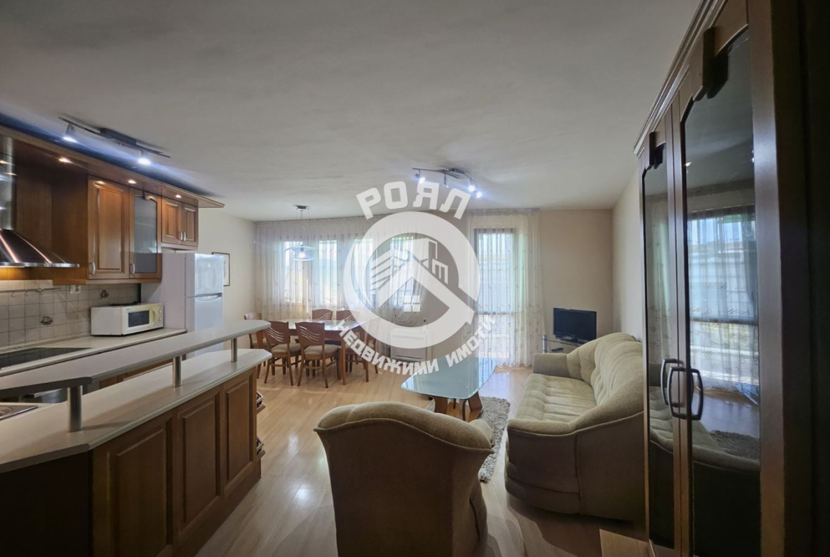 Роял имоти продава тристаен апартамент, Каменица 2, Пловдив - 0