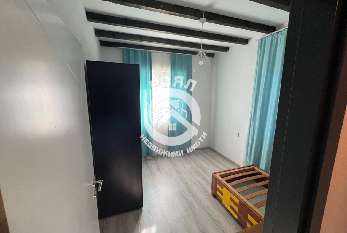 Роял имоти дава под наем къща в с.Браниполе - 0