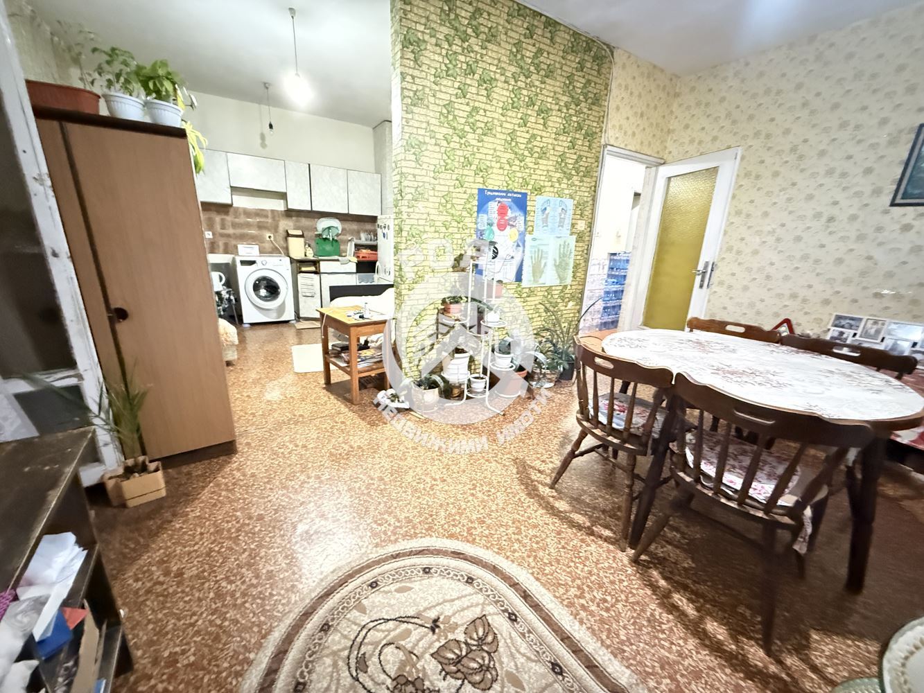 Роял Имоти продава многостаен апартамент в кв.Тракия, Пловдив - 0