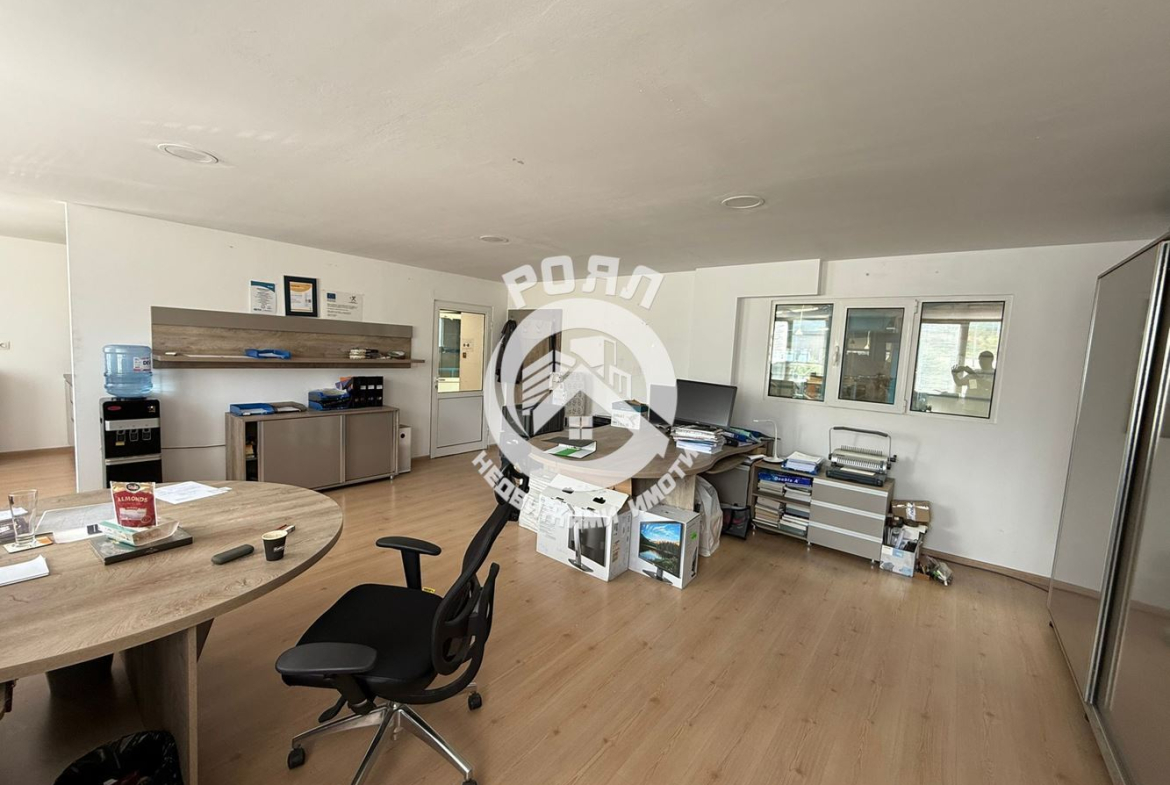 Роял имоти продава Промишлени имоти в гр Куклен - 0