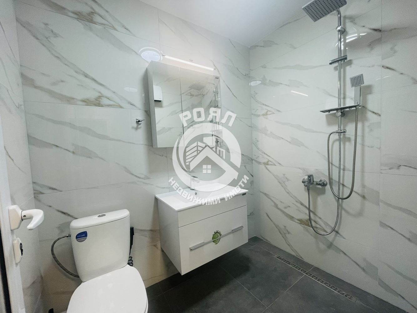 Роял имоти отдава двустаен апартамен под наем,гр Пловдив,кв Запад - 0