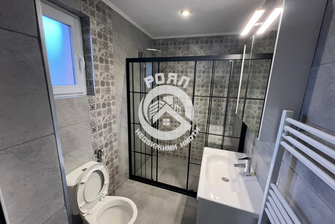 Роял имоти дава под наем къща в с.Браниполе - 0