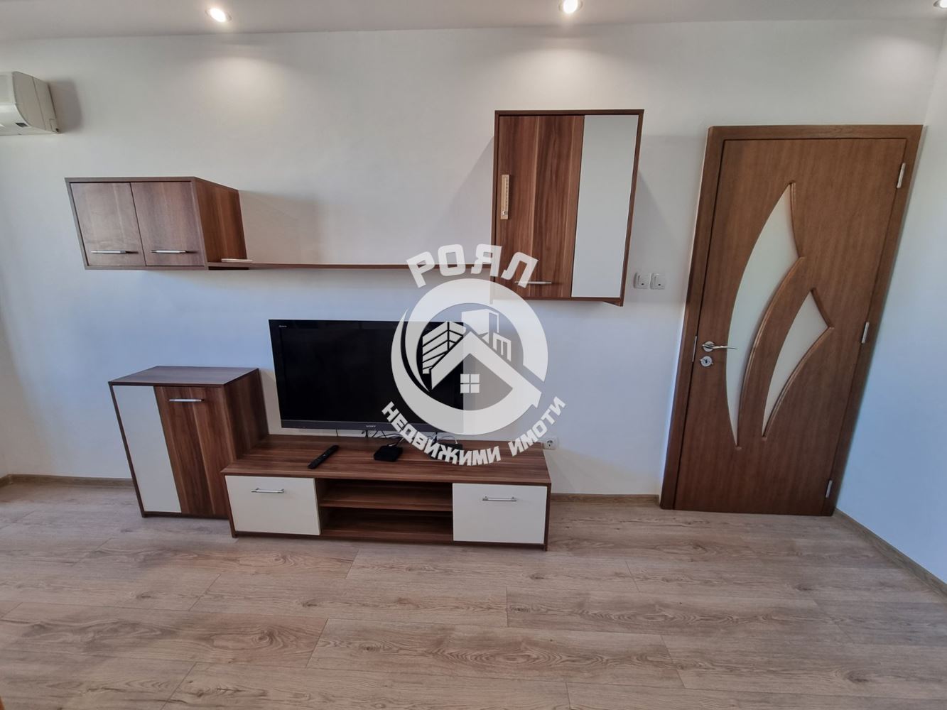 Роял имоти отдава под наем тристаен апартамент, Кючук Париж, Пловдив - 0