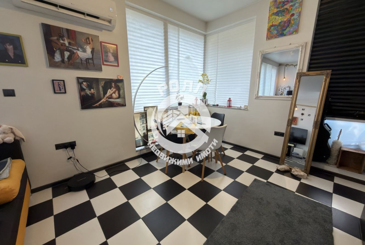 Роял Имоти продава тристаен,обзаведен апартамент в кв.Съдийски,гр.Пловдив - 0