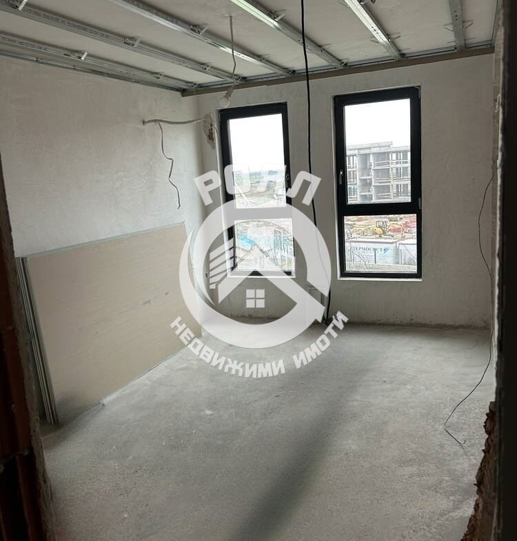 Роял Имоти продава тристаен апартамент в кв.Кършияка - 0