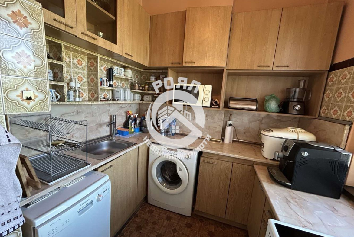 Роял Имоти продава Ексклузивно тристаен апартамент в Центъра на гр.Пловдив - 0