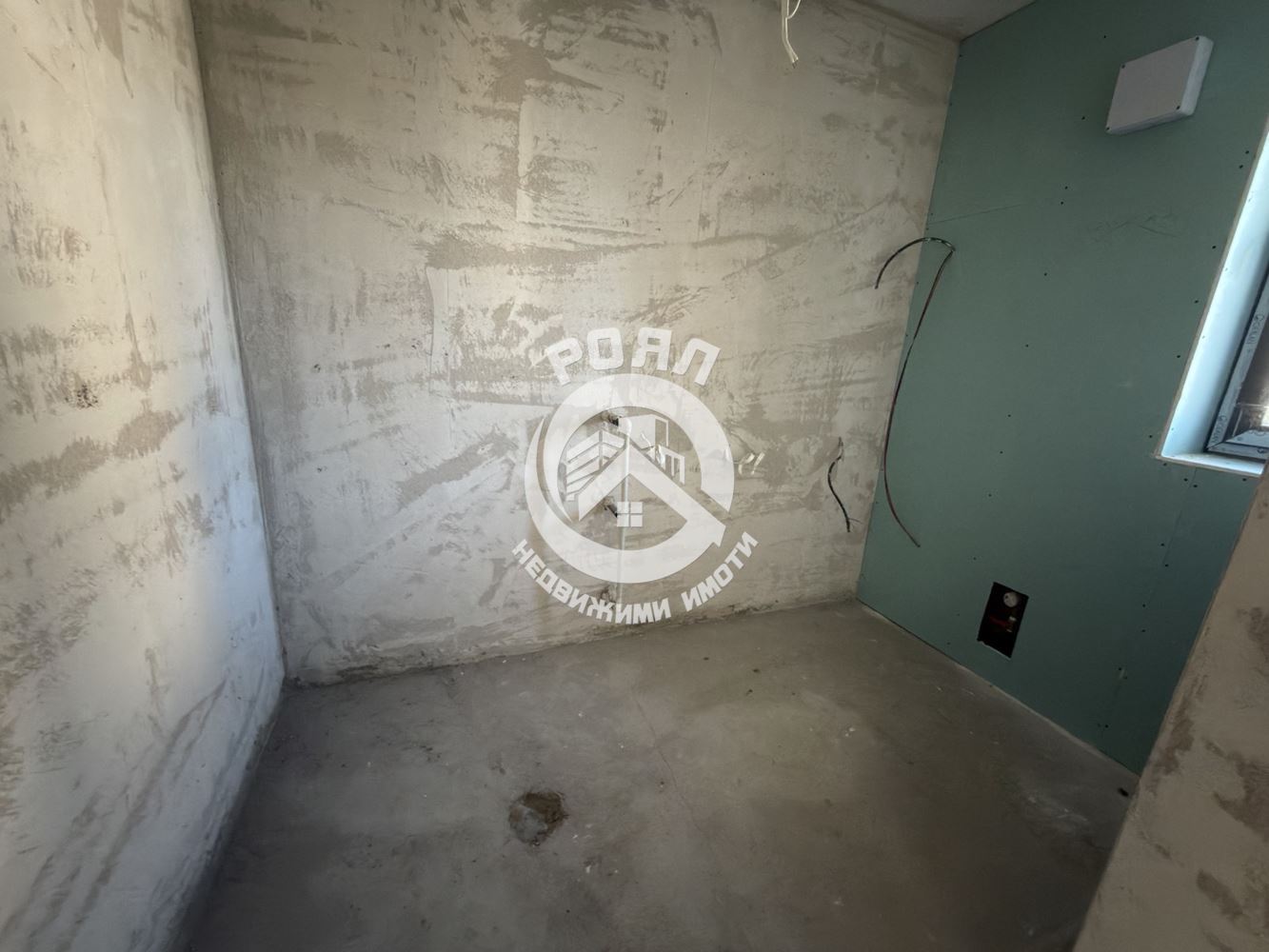 Роял Имоти продава двуетажна къща пред Акт 16 в с. Първенец - 0