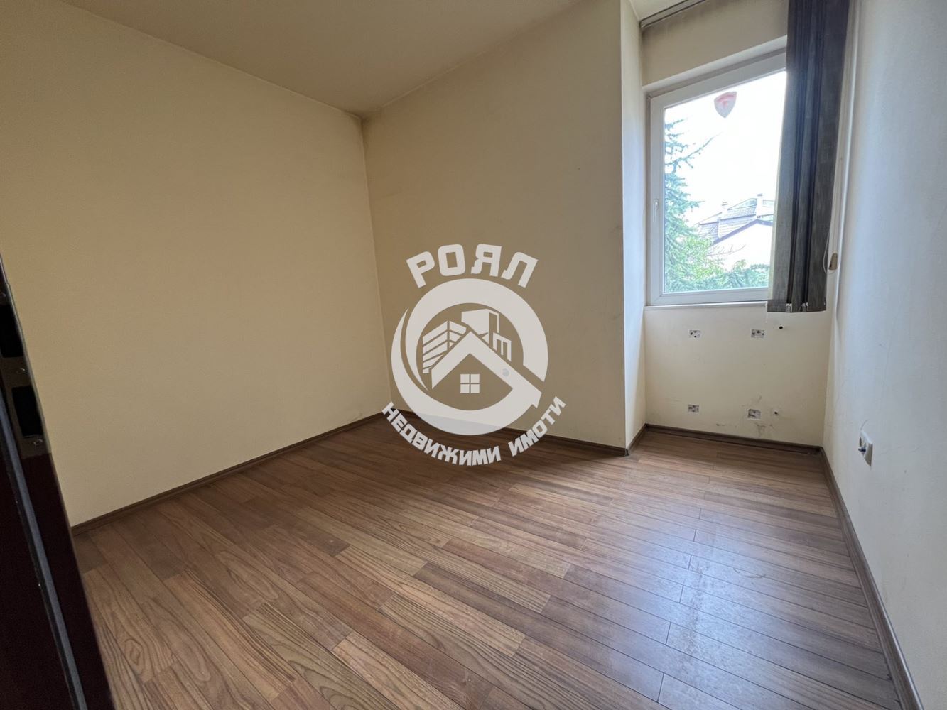 Роял имоти продава многостаен апартамент, Център, Пловдив - 0