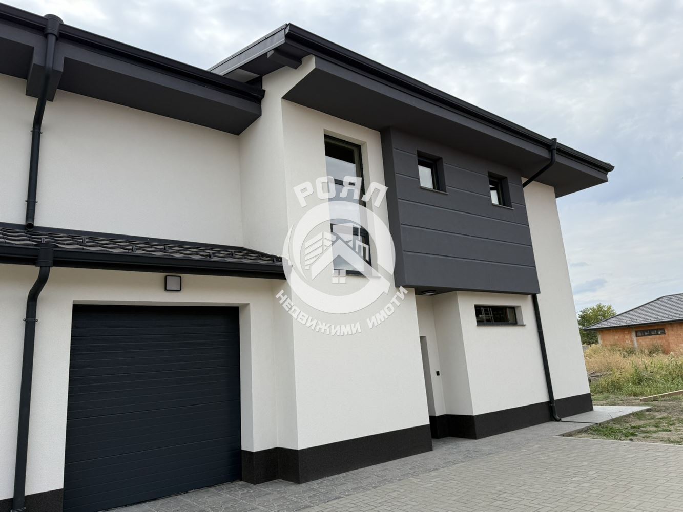 Роял имоти продава къща в кв Беломорски, Пловдив - 0