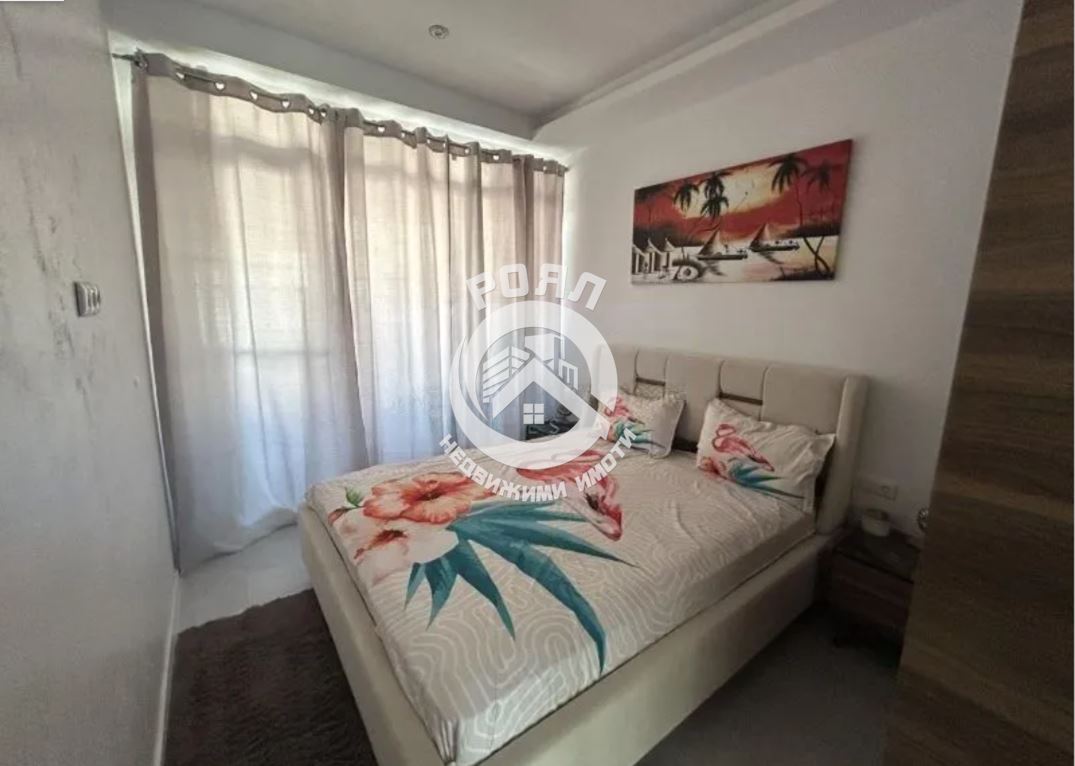 Просторен мезонет близо до морето в Неа Перамос - 0